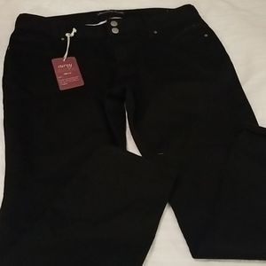 BRAND NEW AMETHYST JEANS! NEVER WORN